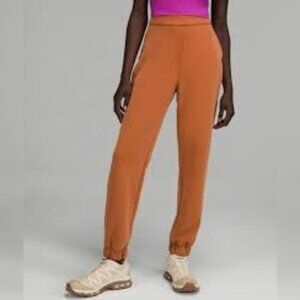 Lululemon Softstreme Relaxed High-Rise Pant, Butternut Brown, Size 8
